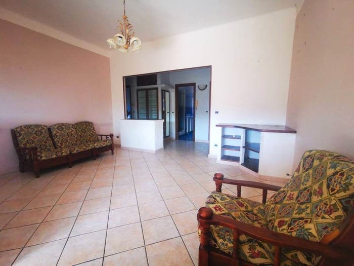 Appartamento trilocale in vendita in Porto Maurizio, Imperia