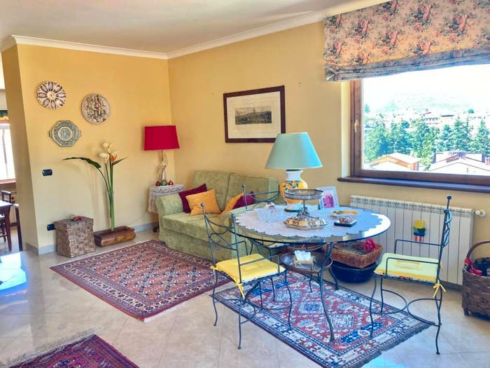 Casa con 5 locali in vendita in Via Vecchia Fiuggi, Fiuggi