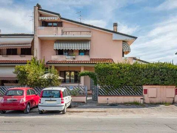 Casa con 6 locali in vendita in Via Aurelia Sud, Bicchio Varignano, Viareggio