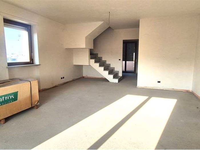 Appartamento quadrilocale in vendita in Centro, La Loggia