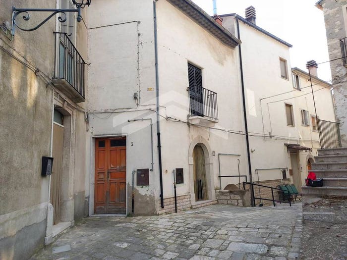Casa quadrilocale in vendita in Castelbottaccio