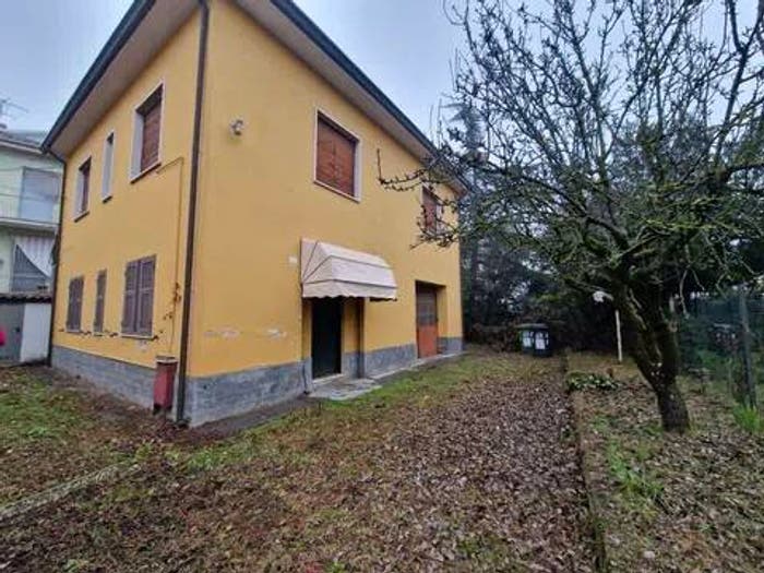 Casa con 6 locali in vendita in Via Monte Pasubio, Novi Ligure