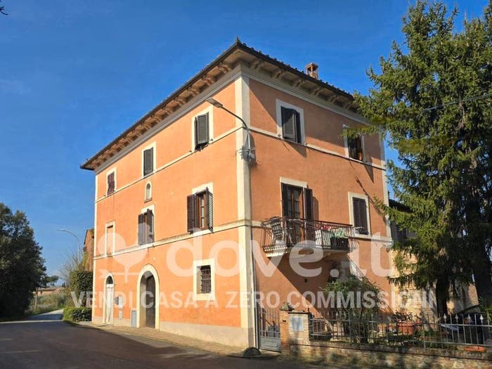 Appartamento trilocale in vendita in Via Marche, Gracciano, Montepulciano