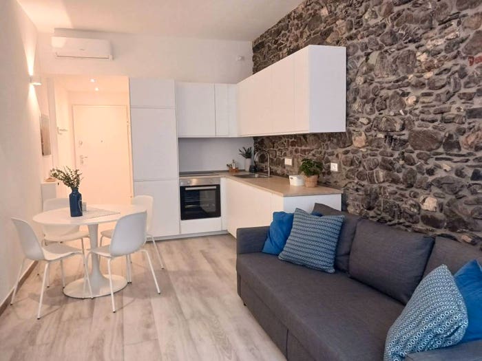 Appartamento quadrilocale in vendita in Via Vittorio Emanuele, Centro, Moneglia