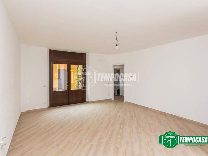 Appartamento bilocale in vendita in Via Gvglielmo Marconi C, Centro, Oleggio