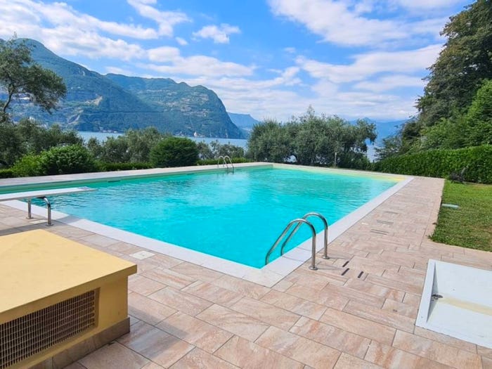 Appartamento bilocale in vendita in Menzino, Monte Isola