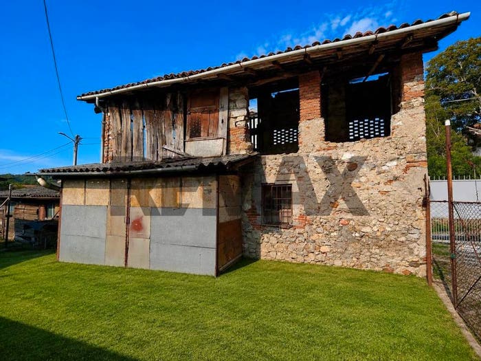 Casa trilocale in vendita in Via Verdi, Centro, Cittiglio