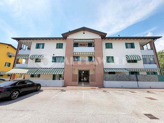 Appartamento con 6 locali in vendita in Via Capo di Sotto, Centro, Azzano Decimo