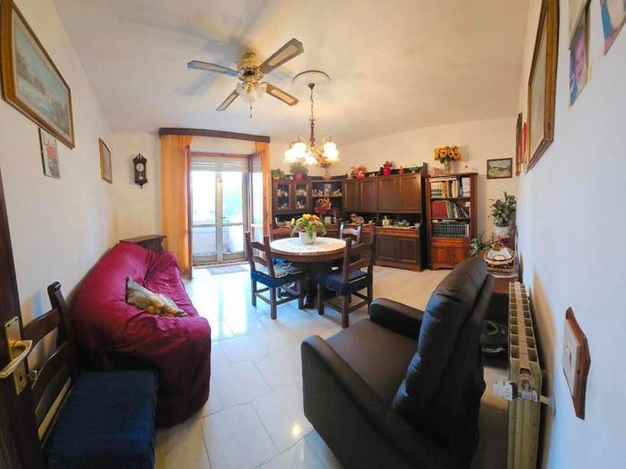 Appartamento con 6 locali in vendita in Via Achille Grandi, Centro, Collesalvetti