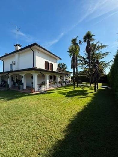 Casa con 6 locali in vendita in Via Fornaci, Torsa, Pocenia