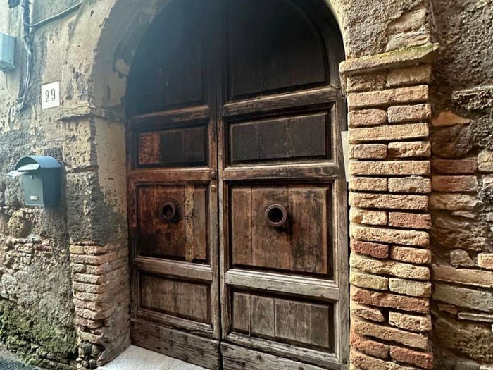 Appartamento con 6 locali in vendita in Vicolo delle Fanciulle n, Centro, Magliano Sabina