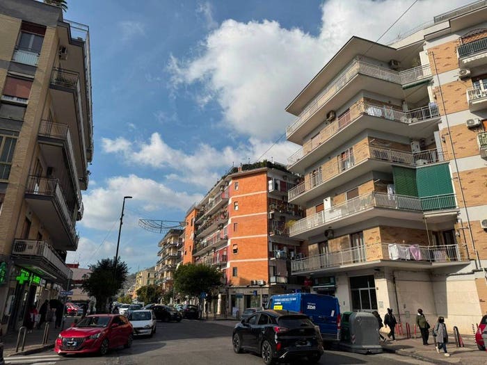 Appartamento trilocale in vendita in Via dell'Epomeo, Soccavo, Napoli