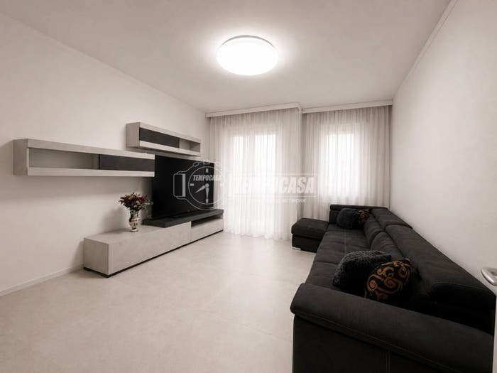 Appartamento trilocale in vendita in Via Carmelina Adani, Centro, Correggio