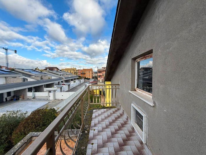 Casa trilocale in vendita in Via Monte Miglio, Vallelata, Aprilia