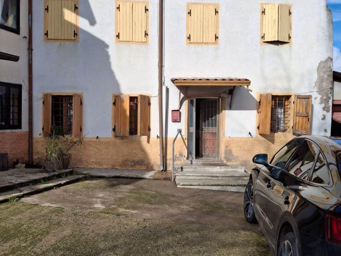 Casa con 5 locali in vendita in Via Scaglia, San Giovanni Ilarione
