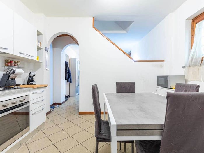 Casa con 5 locali in vendita in via livornese, Centro, Lastra a Signa