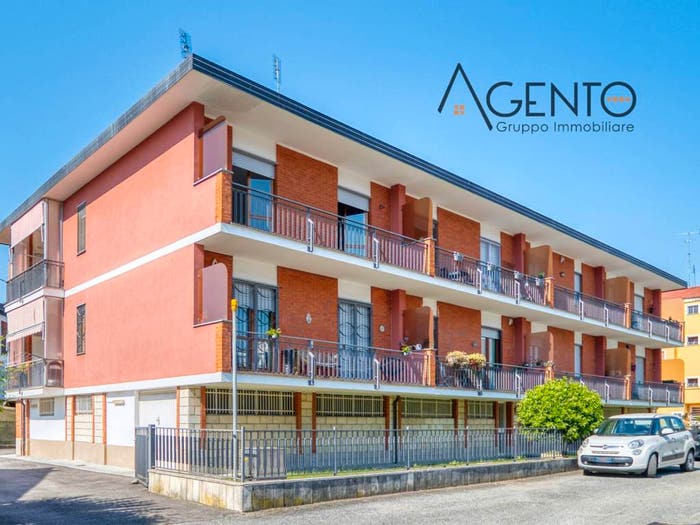Appartamento trilocale in vendita in Via Antonio Bertolotti, Centro, Leinì