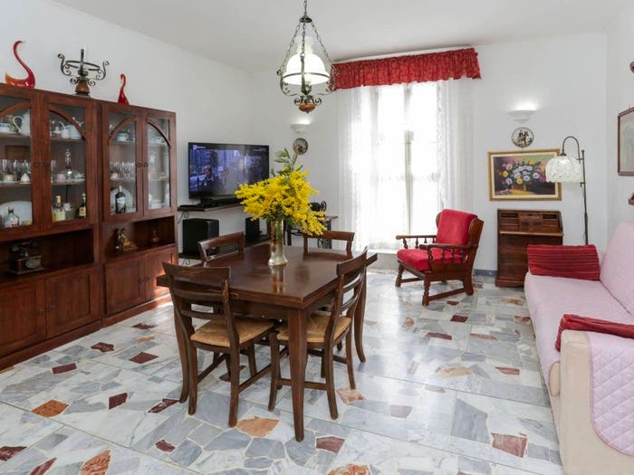 Appartamento trilocale in vendita in Via Giuseppe Garibaldi, Centro Storico, Genzano di Roma