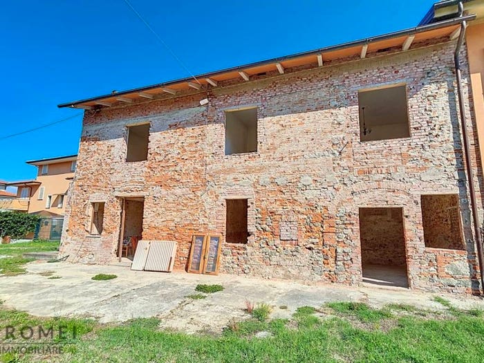 Casa con 5 locali in vendita in Spianate Ponte ai Pini, Altopascio