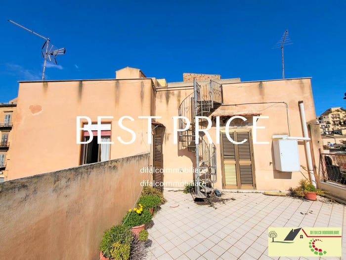 Appartamento trilocale in vendita in Piazza Lena, Centro Storico, Agrigento