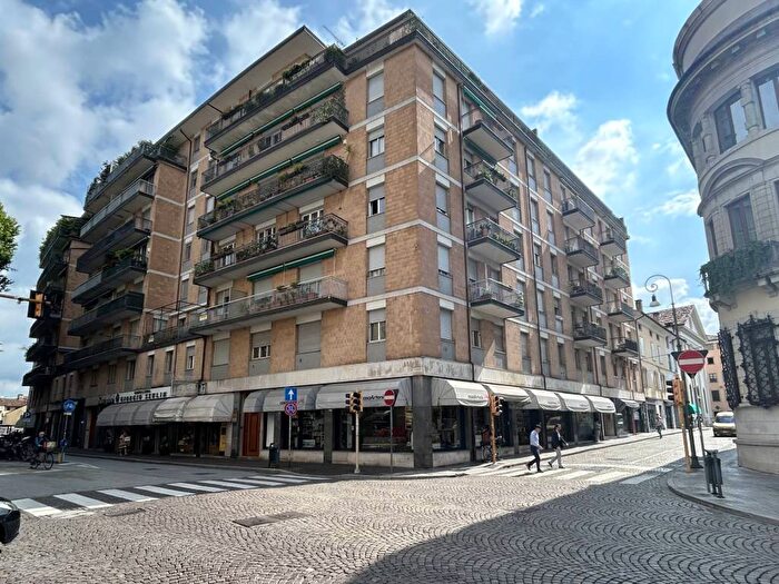 Appartamento quadrilocale in vendita in Centro Storico, Udine