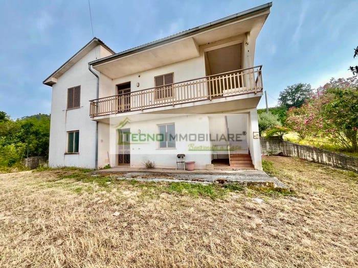 Casa con 6 locali in vendita in Via Vaglie, Falvaterra
