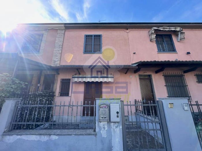 Casa trilocale in vendita in via san giusto, Centro, Sant'Angelo Lodigiano