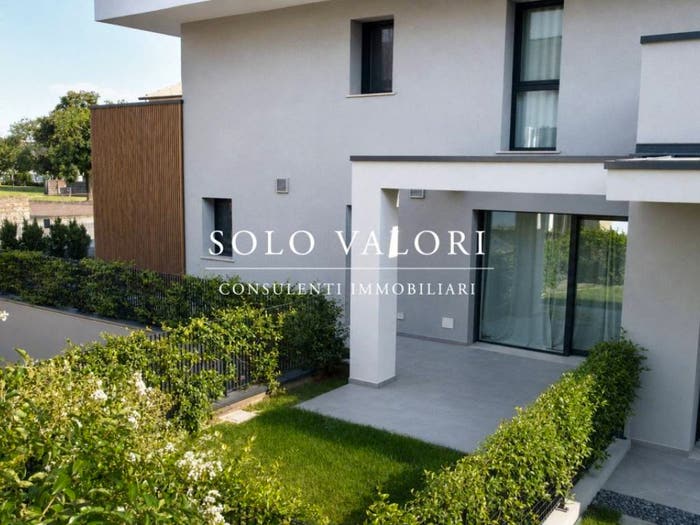 Appartamento trilocale in vendita in Via Giacomo Puccini, Castelfranco Veneto