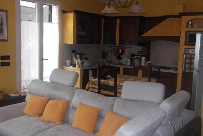 Appartamento quadrilocale in vendita in Centro, Camporosso