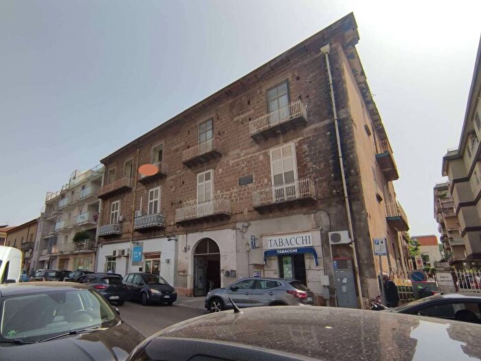 Appartamento con 5 locali in vendita in via Gennaro Tescione, Ospedale, Caserta