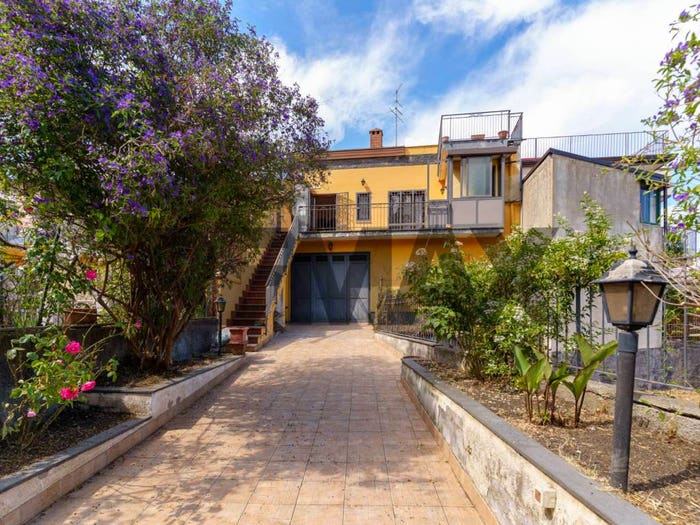 Casa con 6 locali in vendita in Via Madonna delle Grazie, Centro, Milo