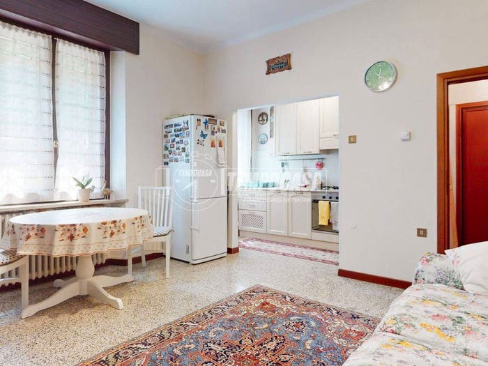 Appartamento quadrilocale in vendita in Viale Risorgimento, Centro, Mantova