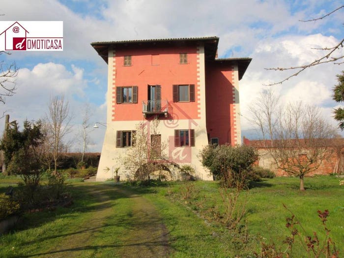 Casa con 6 locali in vendita in Via Guglielmo Marconi, Crova