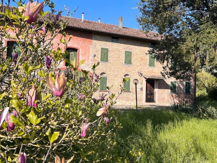 Casa con 6 locali in vendita in Strada Provinciale Asolana, Colorno