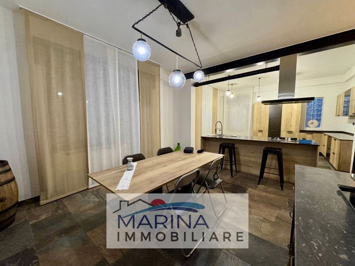 Appartamento con 5 locali in vendita in Viale Verona, Sottomarina, Chioggia