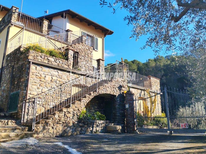 Appartamento quadrilocale in vendita in Via divizia, San Bartolomeo, Andora