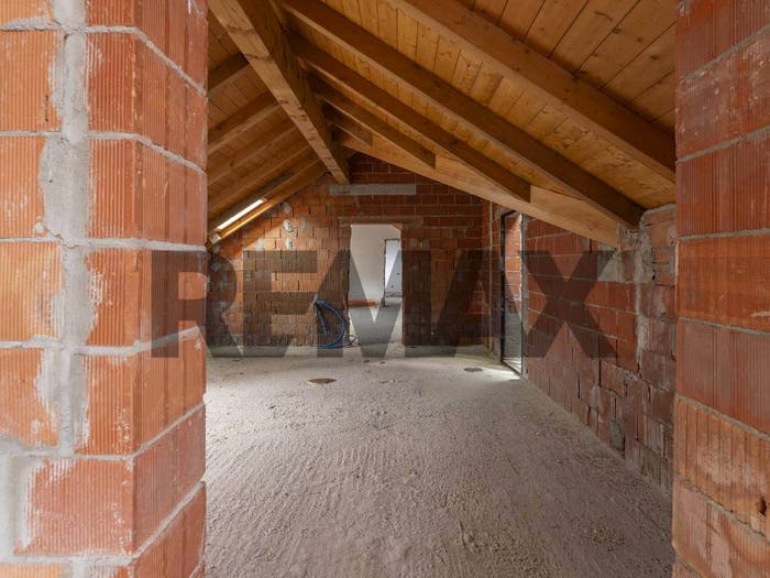 Appartamento quadrilocale in vendita in VIA PER GHEVIO, Meina