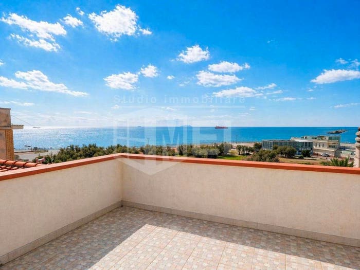 Appartamento con 6 locali in vendita in viale italia, Accademia Terrazza Mascagni, Livorno