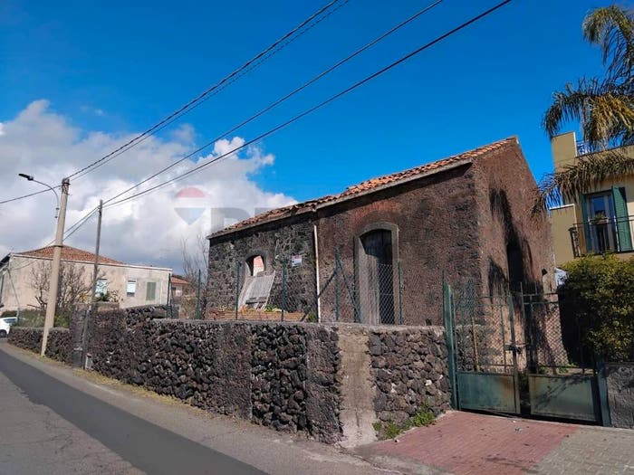 Casa con 6 locali in vendita in Via XXI Aprile, Pozzillo Stazzo Santa Tecla, Acireale