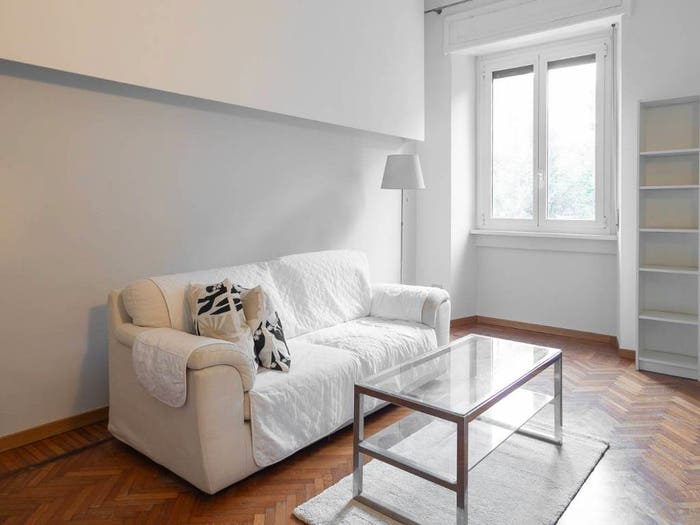 Appartamento trilocale in affitto in Viale Lazio, Montenero, Milano