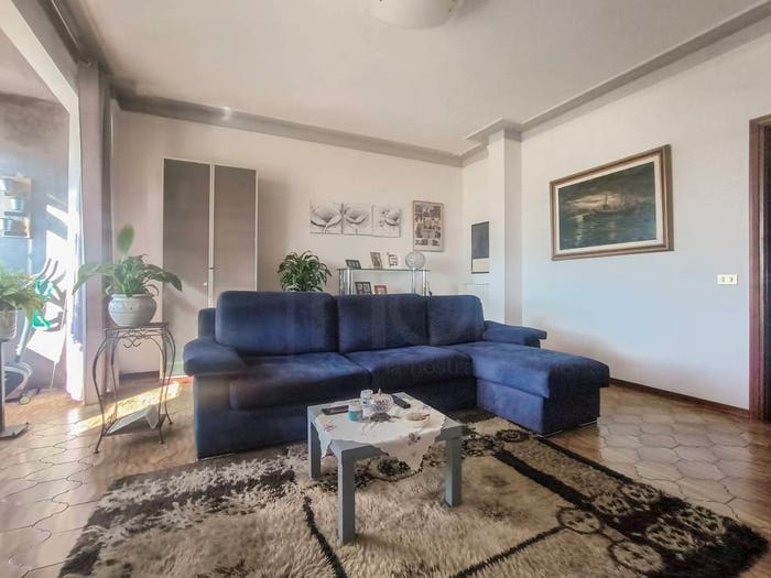 Appartamento quadrilocale in vendita in Via Filzi, Shangai, Livorno