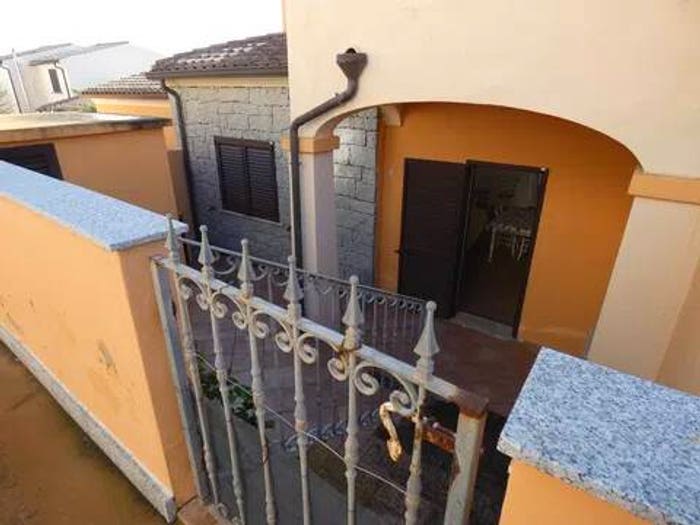 Appartamento trilocale in vendita in Via Sebastiano Satta, Palau
