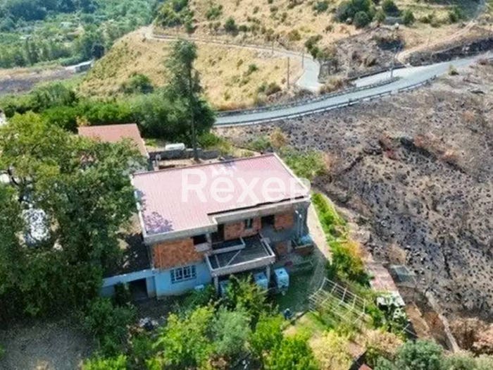 Casa con 6 locali in vendita in Via Provinciale, Tortora Marina, Tortora