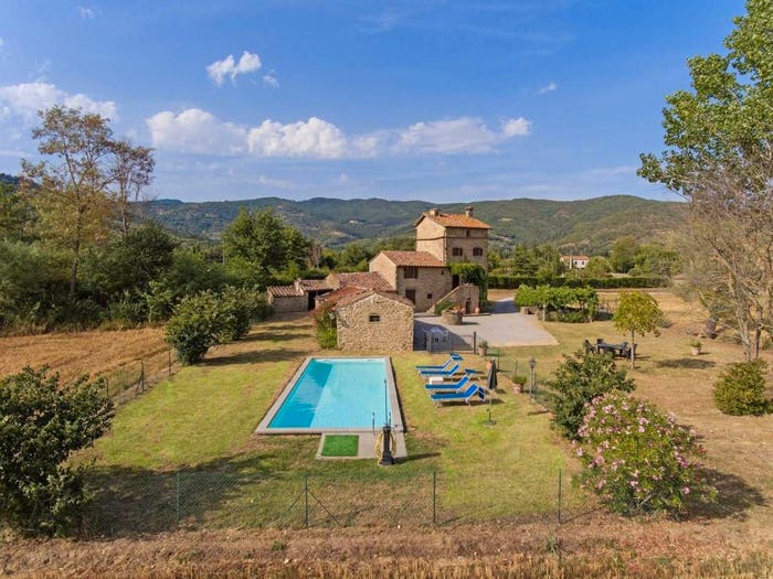 Casa con 6 locali in vendita in Montalla, Cortona