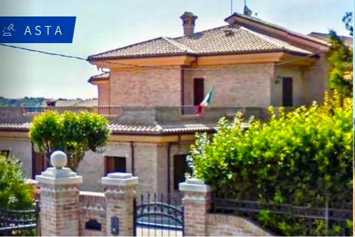 Casa con 6 locali in vendita in SP Cingoli MC Italia, Centro, Cingoli
