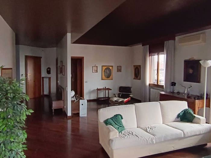 Appartamento con 5 locali in vendita in Via Luigi Configliachi, Prato della Valle Pontecorvo, Padova