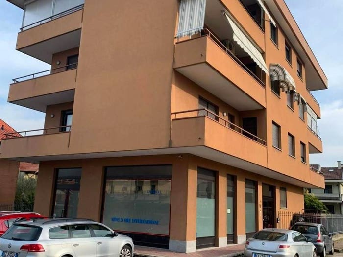 Appartamento con 6 locali in vendita in Via Monsignor Camossetti, Centro, Ciriè
