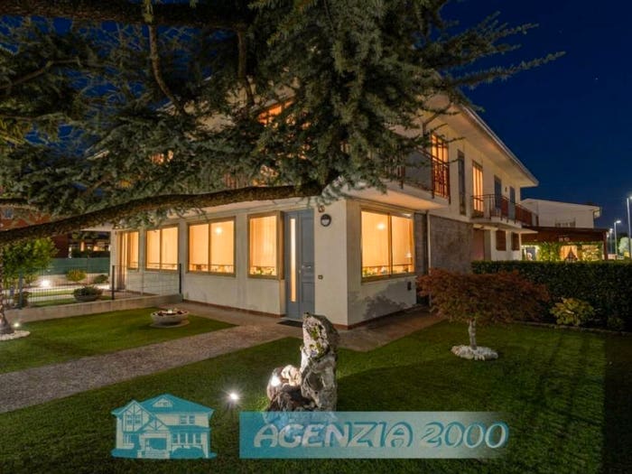 Casa quadrilocale in vendita in Via Matteotti, Centro, Bagnoli di Sopra