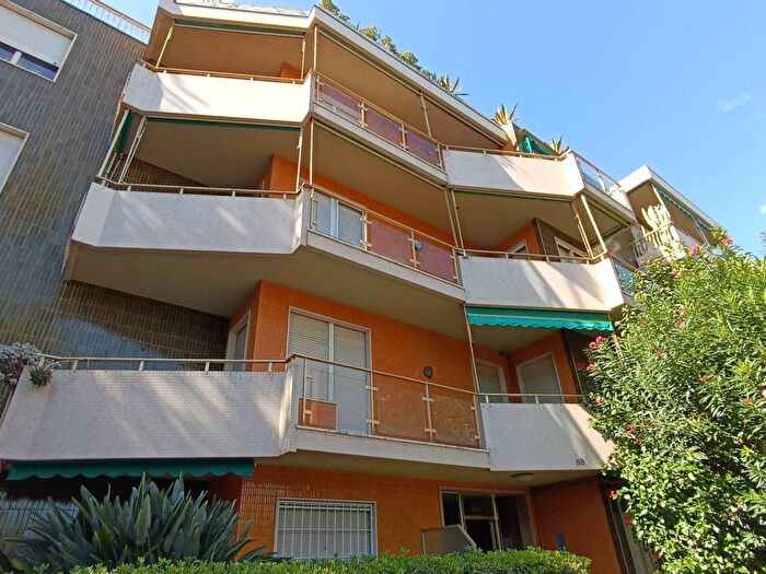 Appartamento trilocale in vendita in Corso Guglielmo Marconi, Foce Semeria, Sanremo