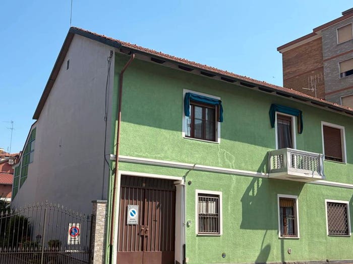 Casa con 6 locali in vendita in Via San Francesco D'Assisi, Nichelino